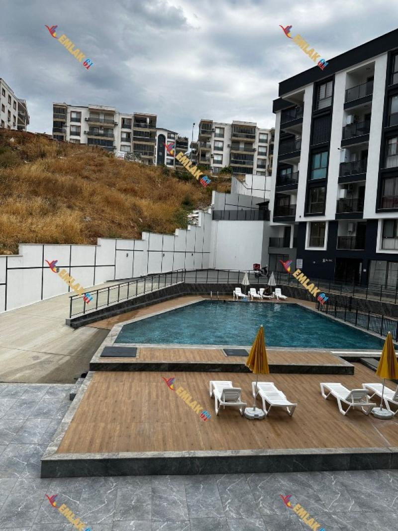 KUŞADASINDA SİTE İÇİNDE HAVUZLU SATILIK DAİRE