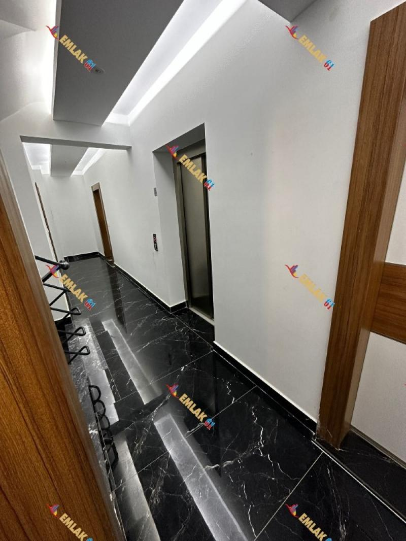 KUŞADASINDA SİTE İÇİNDE HAVUZLU SATILIK DAİRE