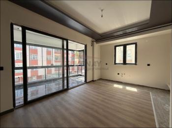 GÜVENAY – ÇORUM BAHÇELİEVLER CUMARTESİ PAZARI YANI – SATILIK 3+1 SON KAT DAİRE