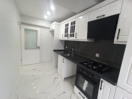 Akşemsettin'de Metro'ya Yakın 2+1 Arakat Sıfır Satılık Daire