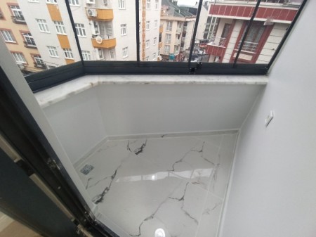 Akşemsettin'de Metro'ya Yakın 2+1 Arakat Sıfır Satılık Daire