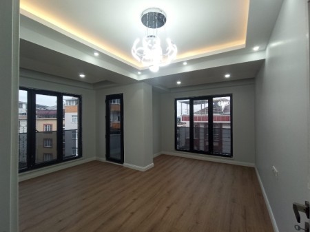 Akşemsettin'de Metro'ya Yakın 2+1 Arakat Sıfır Satılık Daire