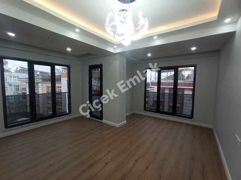 Akşemsettin'de Metro'ya Yakın 2+1 Arakat Sıfır Satılık Daire