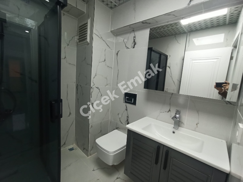 Akşemsettin'de Metro'ya Yakın 2+1 Arakat Sıfır Satılık Daire