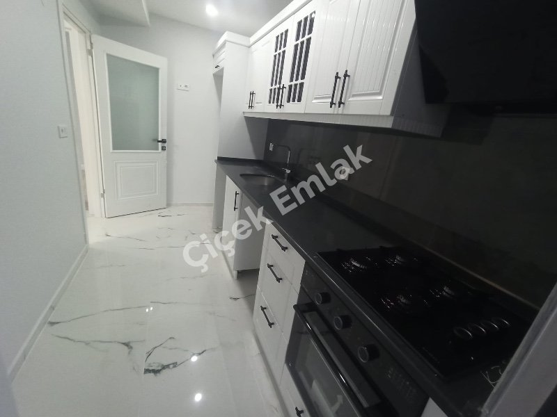 Akşemsettin'de 1+1 Arakat Sıfır Satılık Daire