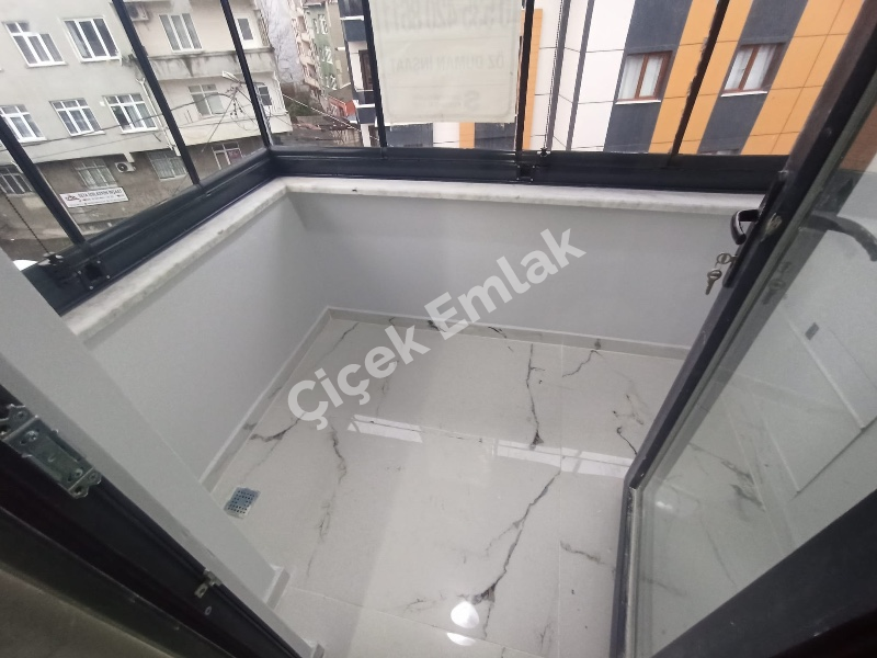 Akşemsettin'de 1+1 Arakat Sıfır Satılık Daire
