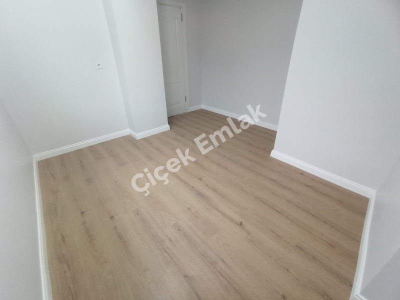Akşemsettin'de 1+1 Arakat Sıfır Satılık Daire