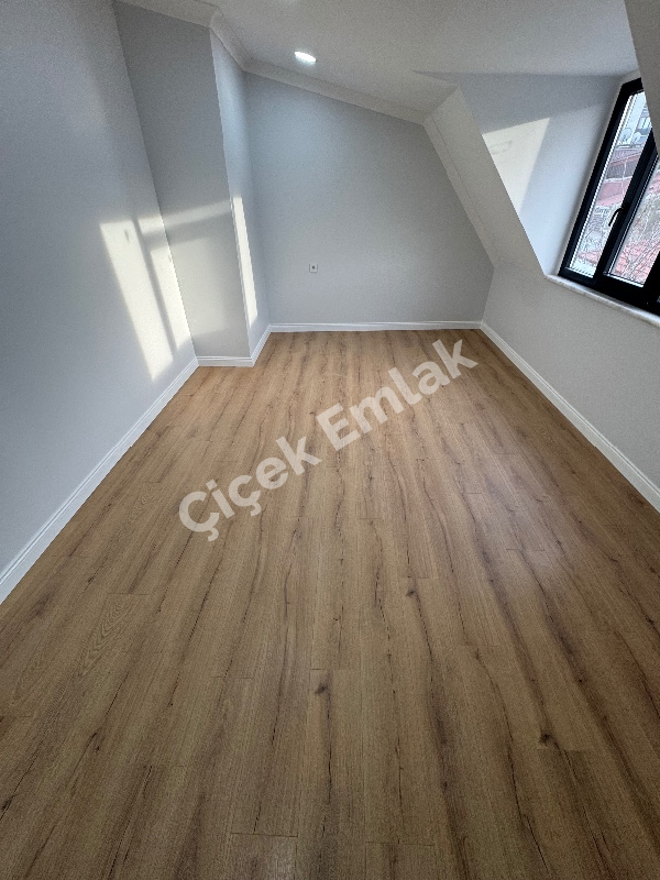 Akşemsettin Metro'ya 5 Dk 3+1 Teraslı Sıfır Satılık Daire