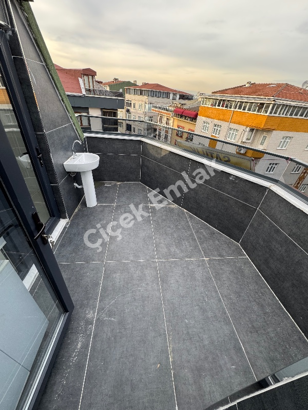 Akşemsettin Metro'ya 5 Dk 3+1 Teraslı Sıfır Satılık Daire