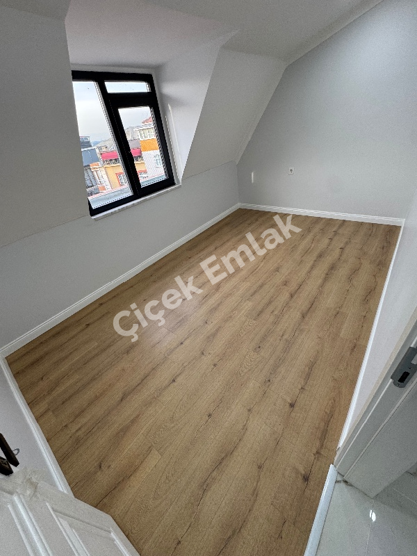 Akşemsettin Metro'ya 5 Dk 3+1 Teraslı Sıfır Satılık Daire