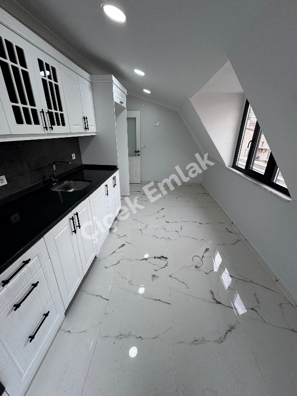 Akşemsettin Metro'ya 5 Dk 3+1 Teraslı Sıfır Satılık Daire