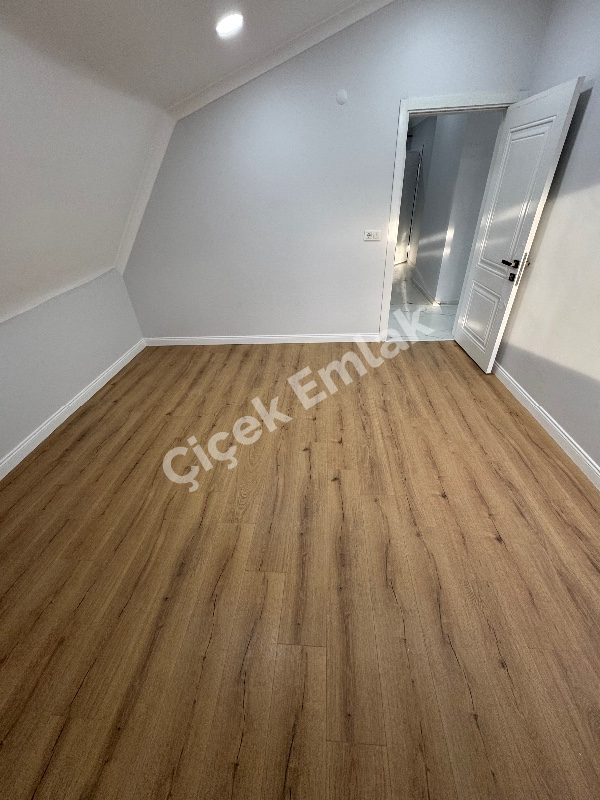 Akşemsettin Metro'ya 5 Dk 3+1 Teraslı Sıfır Satılık Daire