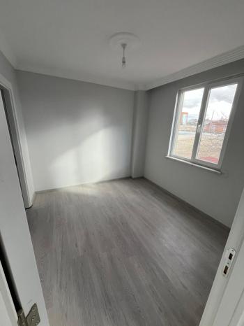 ŞEYH EDEBALİ MAHALLESİNDE SIFIR AİLE APARTI
