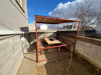 ŞEYH EDEBALİ MAHALLESİNDE SIFIR AİLE APARTI