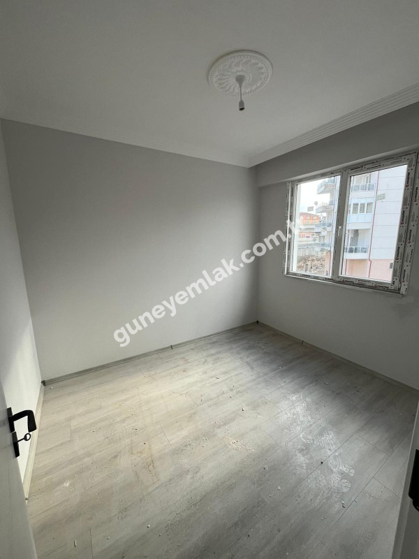 ÜNİVERSİTE KARŞISI TABDUK EMRE MAHALLESİNDE SIFIR APART