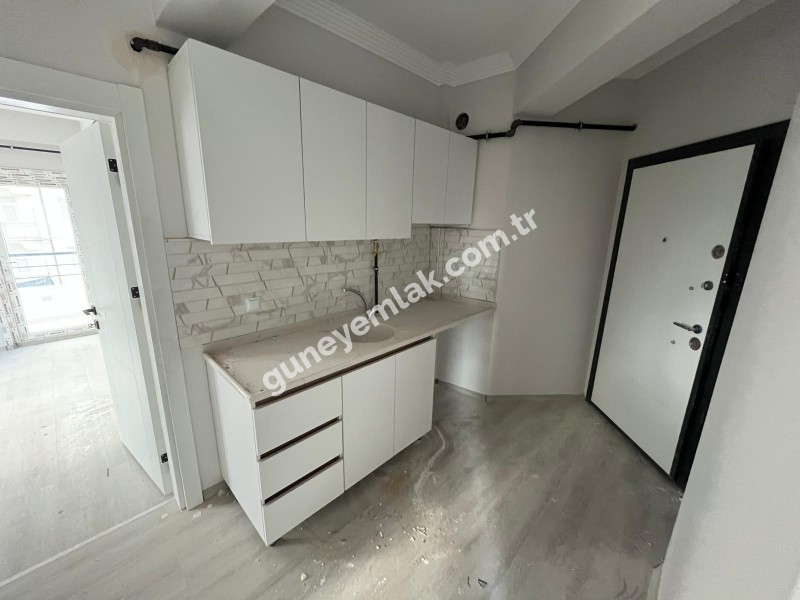 ÜNİVERSİTE KARŞISI TABDUK EMRE MAHALLESİNDE SIFIR APART