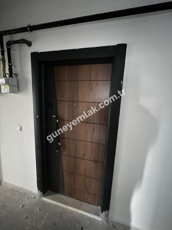 ÜNİVERSİTE KARŞISI TABDUK EMRE MAHALLESİNDE SIFIR APART