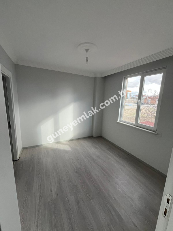 ŞEYH EDEBALİ MAHALLESİNDE SIFIR AİLE APARTI