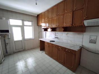 GÜVENAY - ÇORUM GÜLABİBEY MAH. ATA CADDESİ ÜZERİ SATILIK 3+1 SATILIK DAİRE