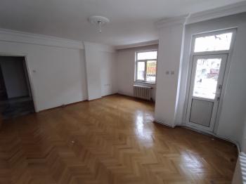 GÜVENAY - ÇORUM GÜLABİBEY MAH. ATA CADDESİ ÜZERİ SATILIK 3+1 SATILIK DAİRE