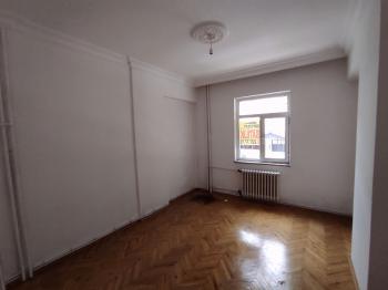 GÜVENAY - ÇORUM GÜLABİBEY MAH. ATA CADDESİ ÜZERİ SATILIK 3+1 SATILIK DAİRE