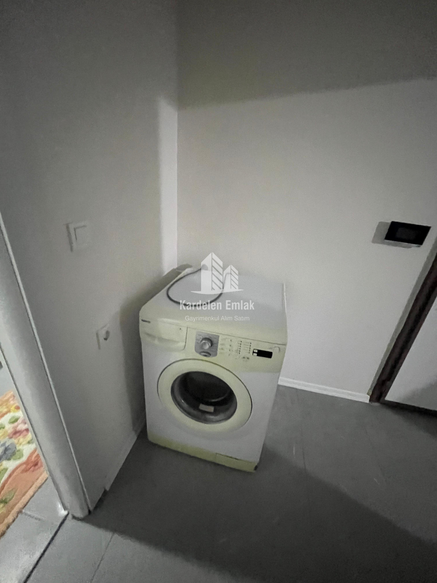 ÜNİVERSİTE BÖLGESİNDE SATILIK 1+1 DAİRE