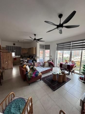 Girne'de Havuzlu sitede  Ful Eşyalı 3+1 Kiralık Daire