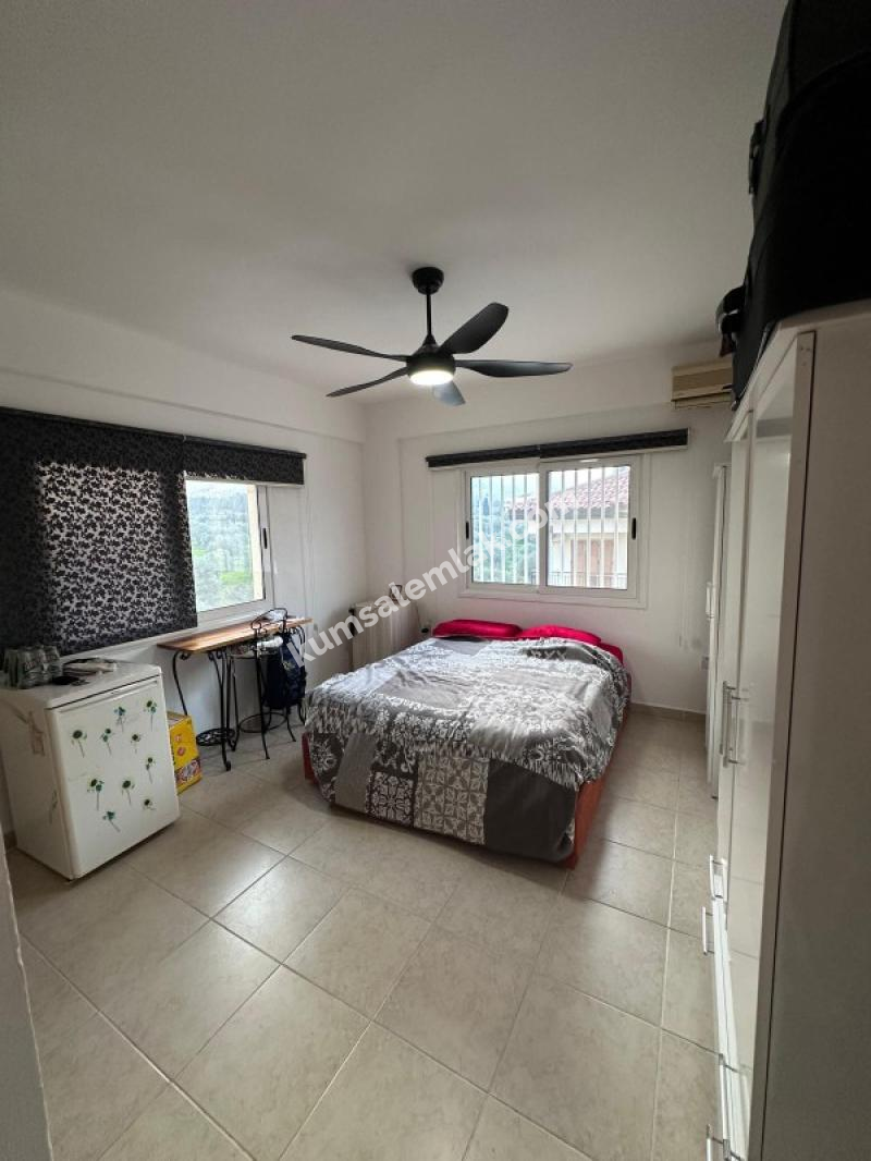 Girne'de Havuzlu sitede  Ful Eşyalı 3+1 Kiralık Daire