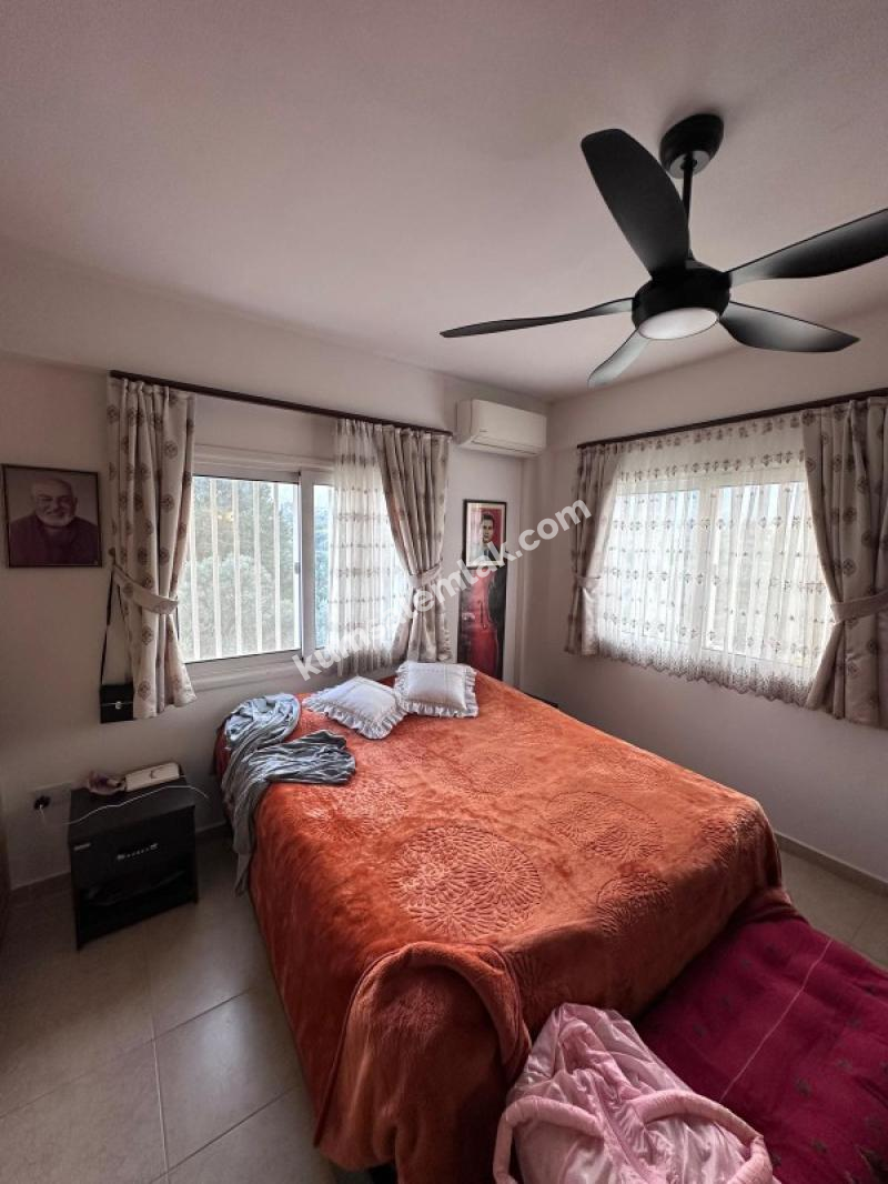 Girne'de Havuzlu sitede  Ful Eşyalı 3+1 Kiralık Daire