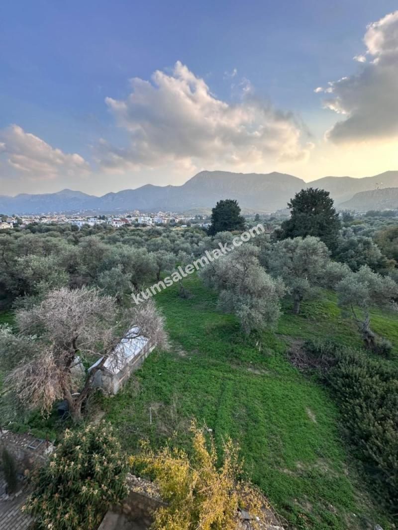 Girne'de Havuzlu sitede  Ful Eşyalı 3+1 Kiralık Daire