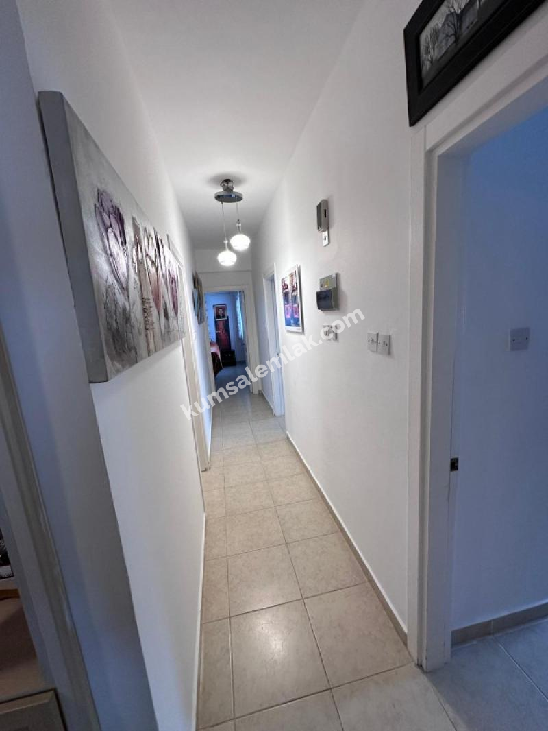 Girne'de Havuzlu sitede  Ful Eşyalı 3+1 Kiralık Daire