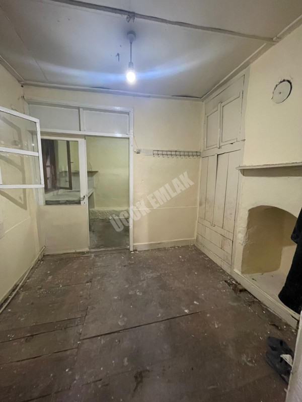 AFYON ÜÇOK EMLAKTAN SÜMER MAH 3+1 75M² MÜSTAKİL EV 