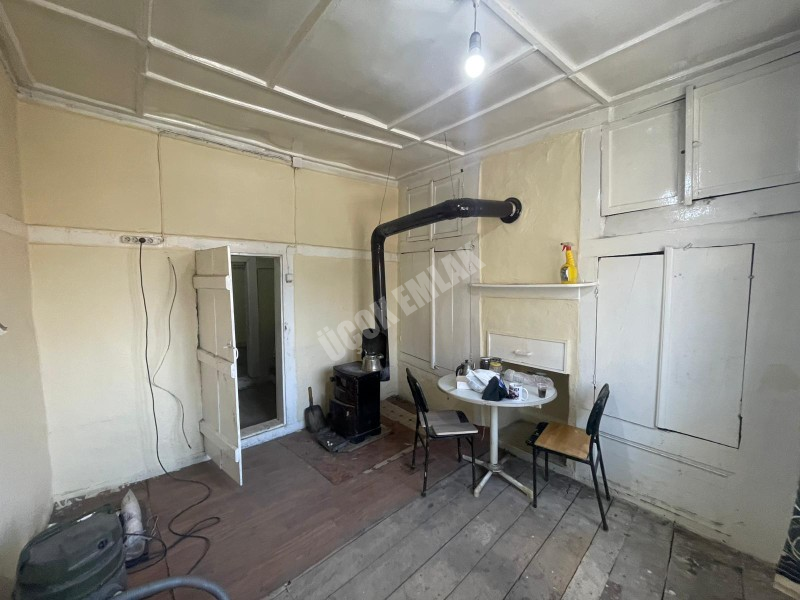 AFYON ÜÇOK EMLAKTAN SÜMER MAH 3+1 75M² MÜSTAKİL EV 