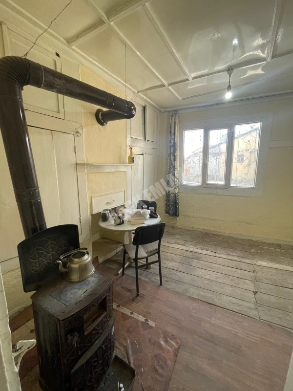 AFYON ÜÇOK EMLAKTAN SÜMER MAH 3+1 75M² MÜSTAKİL EV 