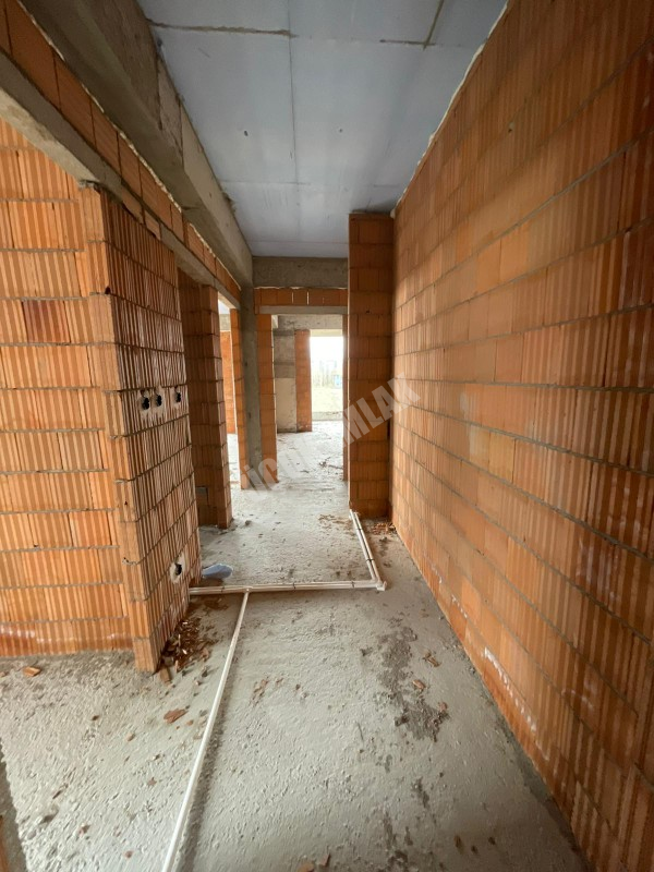 AFYON ÜÇOK EMLAKTAN ALİ İHSAN PAŞA  MAH SATILIK SIFIR LÜX 3+1 DAİRELER