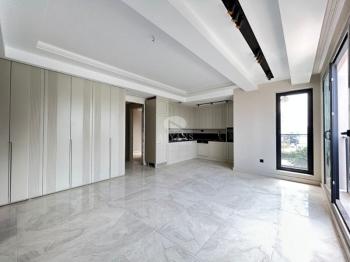 ALYANS'TAN MEZİTLİ'NİN EN NEZİH SEMTİNDE DAĞ MANZARALI 2+1