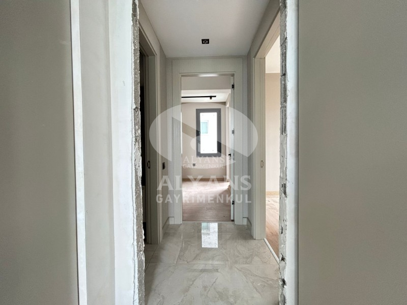 ALYANS'TAN MEZİTLİ'NİN EN NEZİH SEMTİNDE DAĞ MANZARALI 2+1