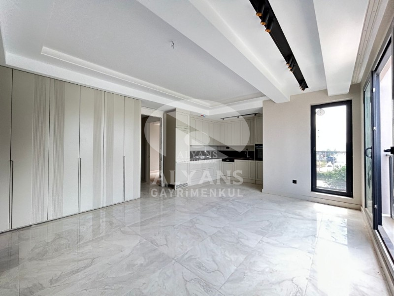 ALYANS'TAN MEZİTLİ'NİN EN NEZİH SEMTİNDE DAĞ MANZARALI 2+1