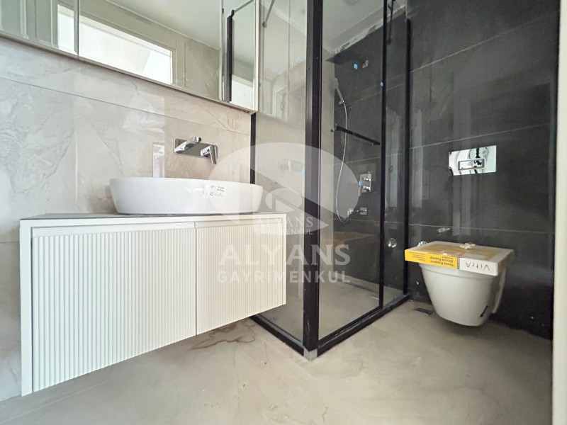 ALYANS'TAN MEZİTLİ'NİN EN NEZİH SEMTİNDE DAĞ MANZARALI 2+1