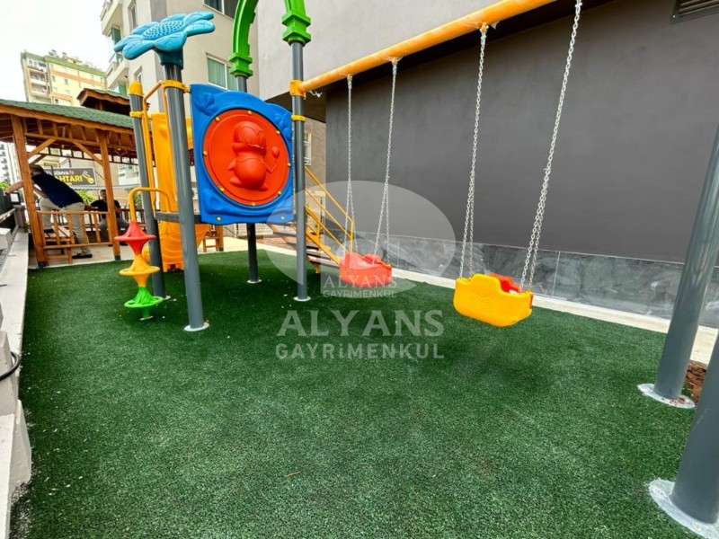 ALYANS'TAN MEZİTLİ'NİN EN NEZİH SEMTİNDE DAĞ MANZARALI 2+1