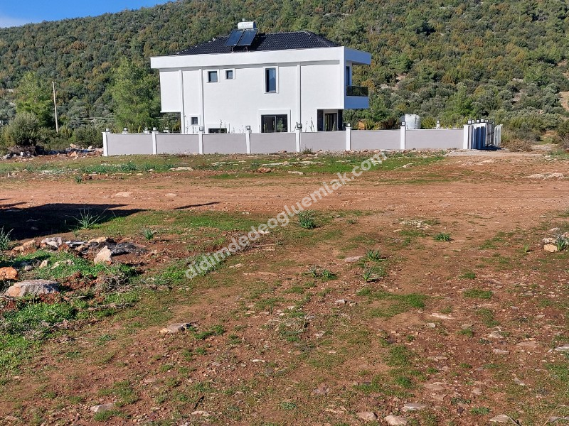Didim Akyeniköy'de 300m² İmarlı Villa Arsası