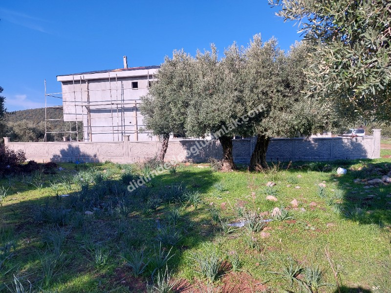 Didim Akyeniköy'de 300m² İmarlı Villa Arsası