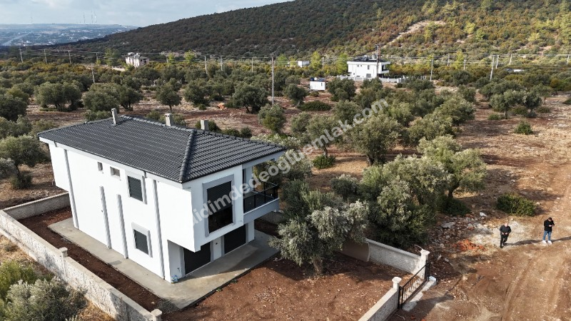 Didim Akyeniköy'de 300m² İmarlı Villa Arsası