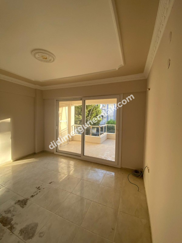     DİDİM ÇAMLIK MAHALLESİ – 3. KOY’A YÜRÜME MESAFESİNDE FIRSAT DAİRE!