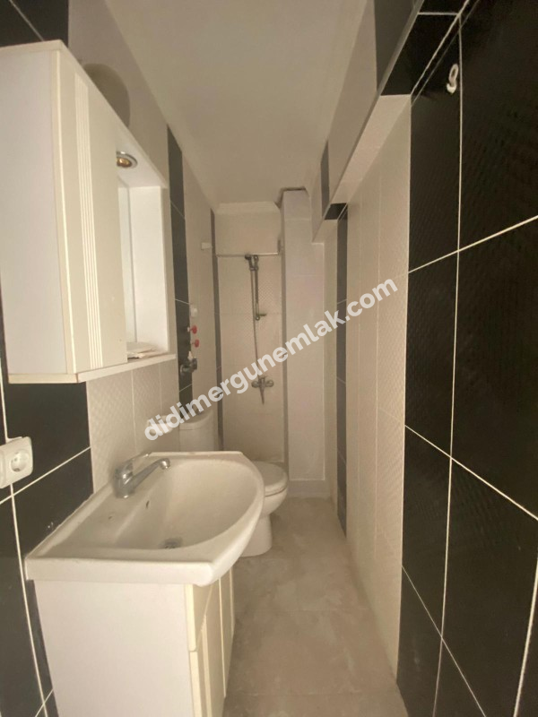     DİDİM ÇAMLIK MAHALLESİ – 3. KOY’A YÜRÜME MESAFESİNDE FIRSAT DAİRE!