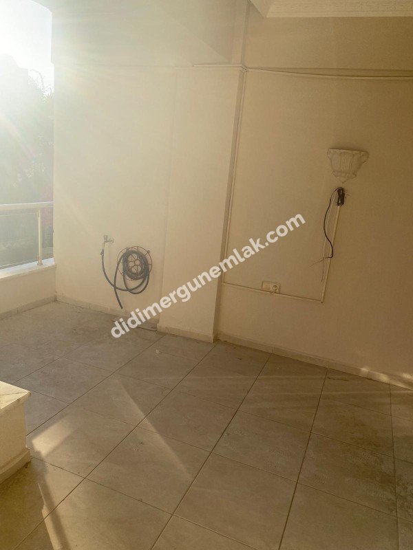     DİDİM ÇAMLIK MAHALLESİ – 3. KOY’A YÜRÜME MESAFESİNDE FIRSAT DAİRE!