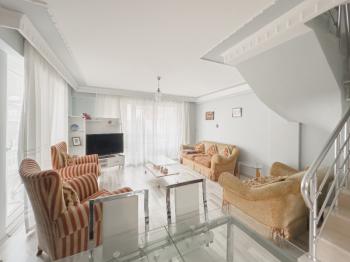 Marmaris İçmeler’de Havuzlu Butik Binada Eşyalı 2+1 Dubleks