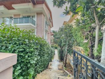 Marmaris İçmeler’de Havuzlu Butik Binada Eşyalı 2+1 Dubleks