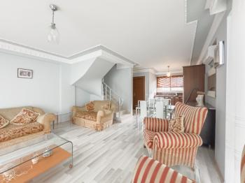 Marmaris İçmeler’de Havuzlu Butik Binada Eşyalı 2+1 Dubleks