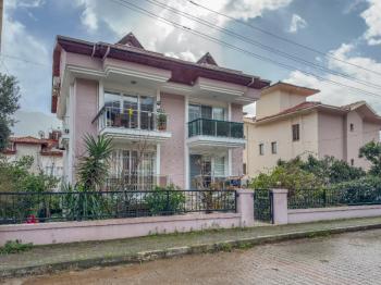 Marmaris İçmeler’de Havuzlu Butik Binada Eşyalı 2+1 Dubleks